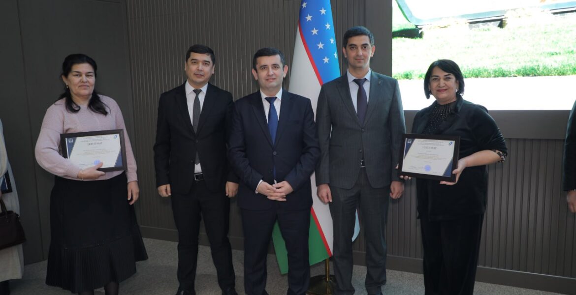 Institut xodimlari qisqa muddatli o‘quv kursida ishtirok etishdi2