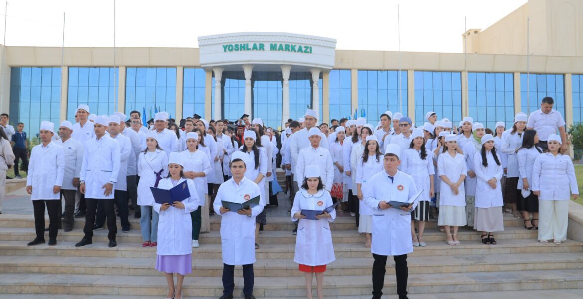 Buxoro davlat tibbiyot institutida diplom topshirish marosimi tantanali tarzda o‘tkazildi1
