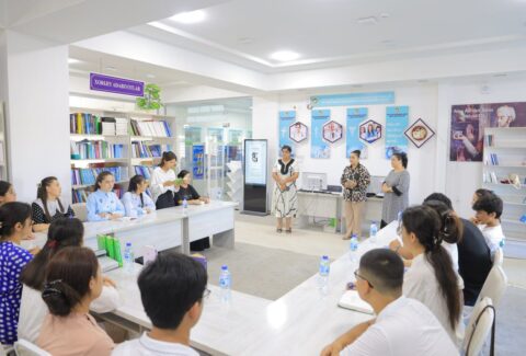 Adabiyotga ixlosmand talabalar ishtirokida Mushoira kechasi o'tkazildi1