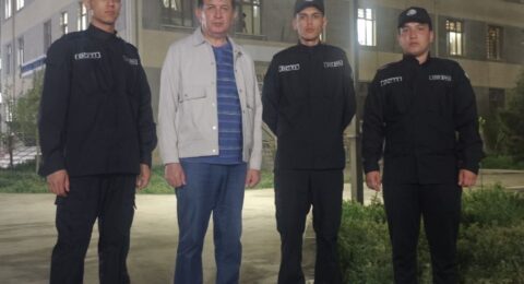 Institut rektori talabalar turar joyida tunadi6