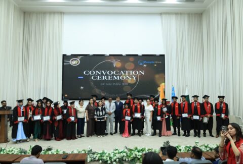 diplomlar topshirildi1